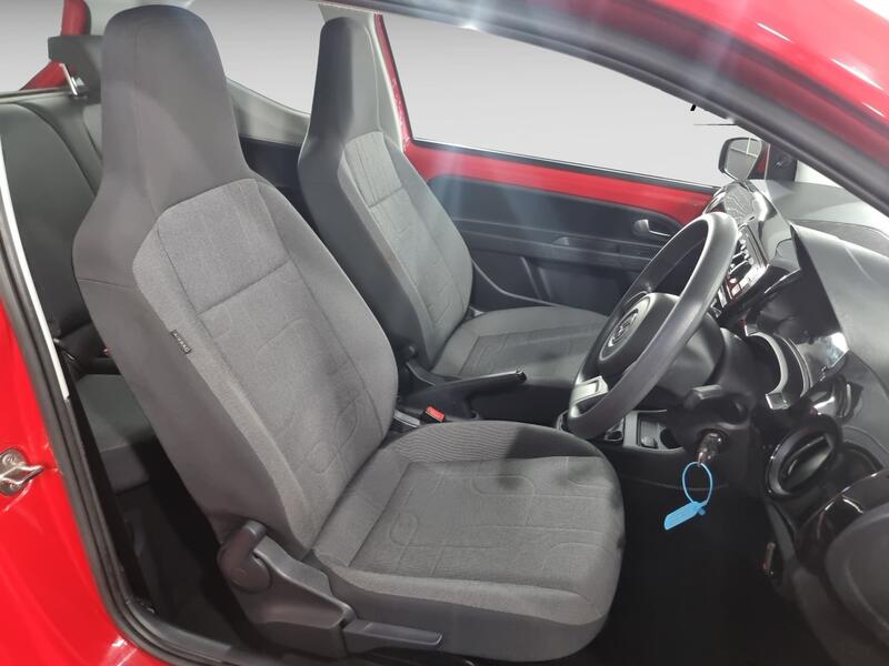 VOLKSWAGEN UP