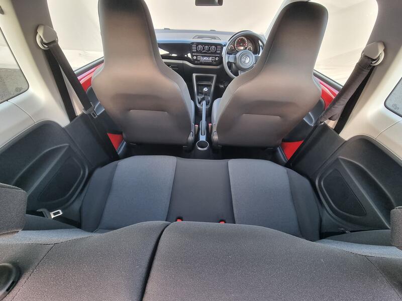 VOLKSWAGEN UP
