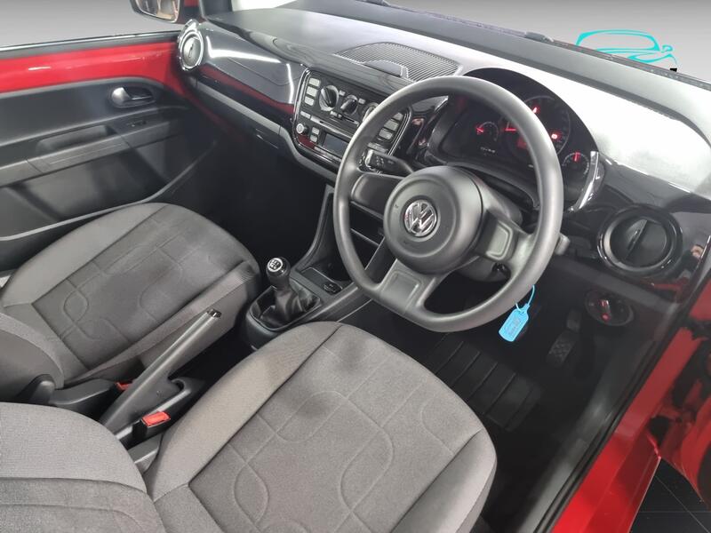 VOLKSWAGEN UP