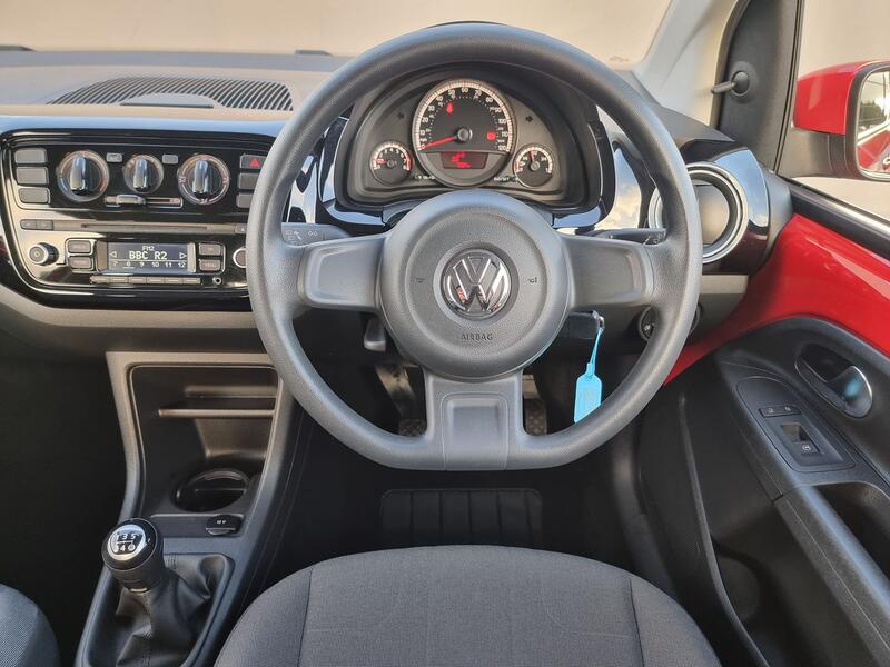 VOLKSWAGEN UP