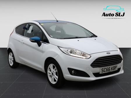 FORD FIESTA 1.3 Zetec White Edition